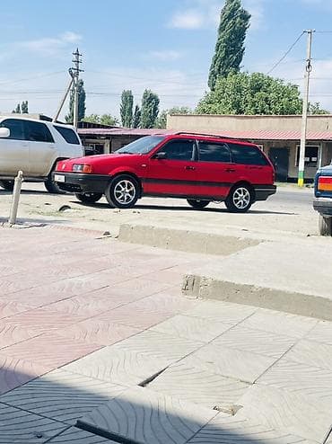 Volkswagen Passat: 1991 г., 1.8 л, Кол менен иштөөчү, Бензин, Универсал
