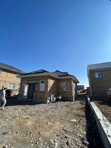 продаю дом бишкек маевка: Дом, 70 м², 3 комнаты, Агентство недвижимости, Евроремонт — 1