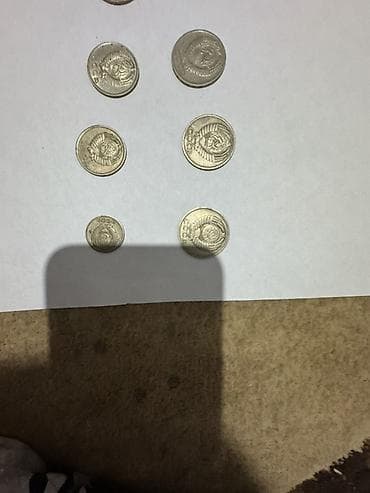 золотые часы: Коллекционные монеты (набор из 2 шт.) 1) США, 10 центов (dime) — 9