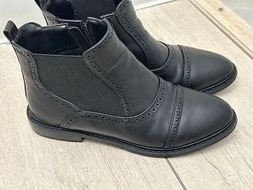 Атайын кийим: Деми сапоги 
Качество и состояние отличное 
Размер: 35-36 — 4