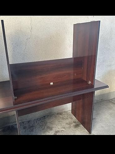 кампютерный столы: Компьютерный стол, Новый, С полками — 1