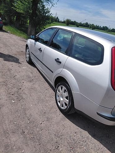 mazda protage: Ford Focus: 2005 г., 2 л, Автомат, Бензин, Хэтчбэк — 5