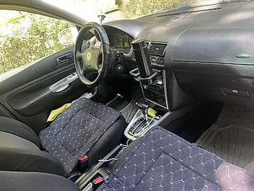 bud e5: Volkswagen Golf: 2001 г., 1.6 л, Автомат, Бензин, Хэтчбэк — 3