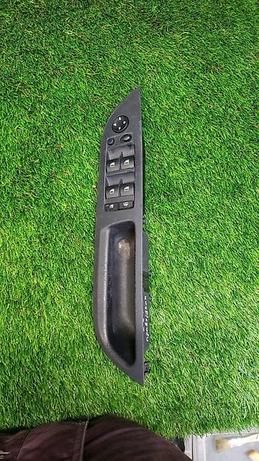 Блок управления стеклоподъемниками / блок кнопок стеклоподъемников / at lalafo.kg Блок управления стеклоподъемниками / блок кнопок стеклоподъемников /