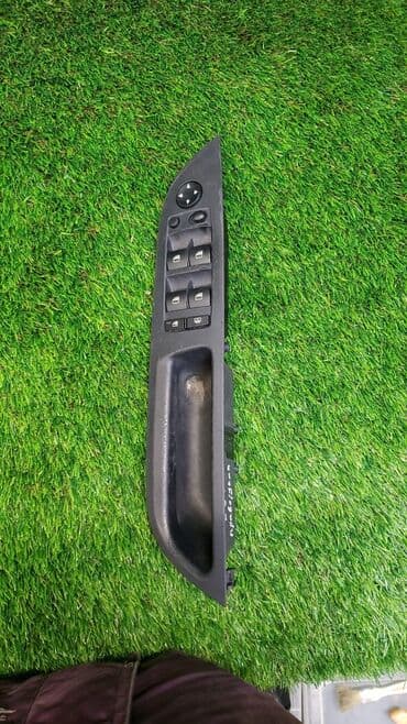 e61: Блок управления стеклоподъемниками / блок кнопок стеклоподъемников / — 1