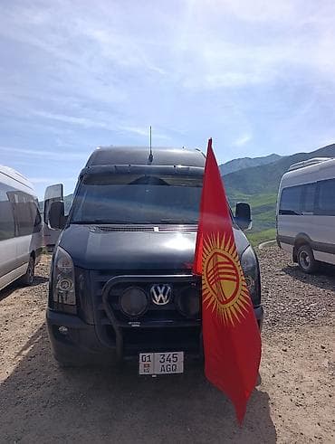 туристическое кресло: Volkswagen Crafter — пассажирский микроавтобус повышенного комфорта — 1