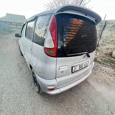 etari 700: Toyota Funcargo: 2003 г., Минивэн — 7