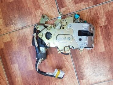 изготовление чип ключа для автомобиля: Toyota Noah Замок дверной центральный, Тойота Ноах замок дверной — 3