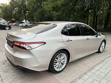 crown 2018: Toyota Camry: 2018 г., 2.5 л, Вариатор, Гибрид, Седан — 3