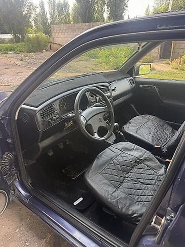 Транспорт: Volkswagen Golf: 1994 г., 1.6 л, Механика, Бензин, Хэтчбэк — 7