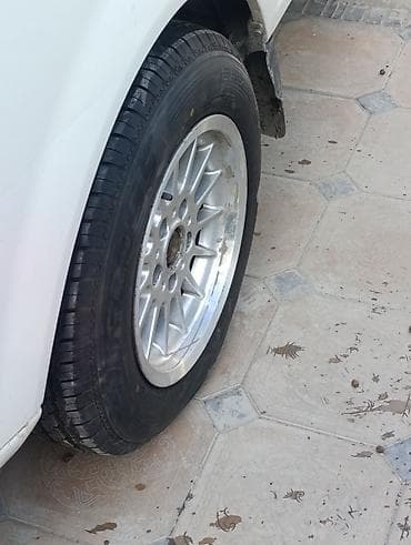 шина michelin: Колеса в сборе R 15, Всесезонная, Б/у, Пара, Легкий коммерческий транспорт (C/LT), Литые, отверстий - 5 — 1