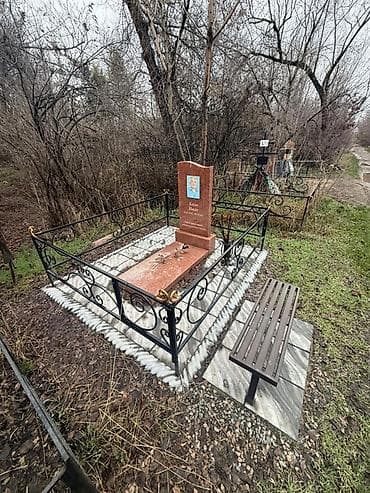 мрамор гранит: Гранитные памятники и комплексы из красного гранита - Материал — 5