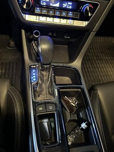 Транспорт: Hyundai Sonata: 2020 г., 2 л, Автомат, Газ, Седан — 9