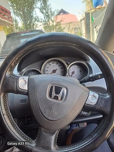 Транспорт: Honda Fit: 2004 г., 1.5 л, Бензин, Хэтчбэк — 6