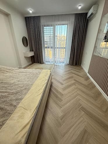 3: 3 комнаты, 137 м², Золотой квадрат 10 этаж, Евроремонт — 2