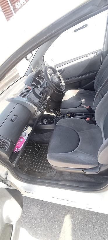 124 e500: Honda Fit: 2002 г., 1.3 л, Вариатор, Бензин, Хэтчбэк — 6