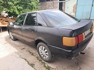 ош жапалак: Audi 80: 1995 г., 1.8 л, Кол менен иштөөчү, Бензин, Седан — 4