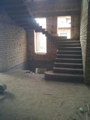 воздухо: Бетонная лестница Для дома, Форма лестницы: Винтовая — 6