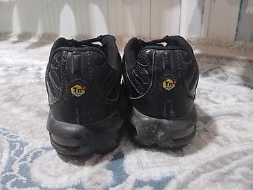 жордан 4: Кроссовки Nike Air Max Plus (Tuned Air, Tn) в черном цвете. - Верх — 2