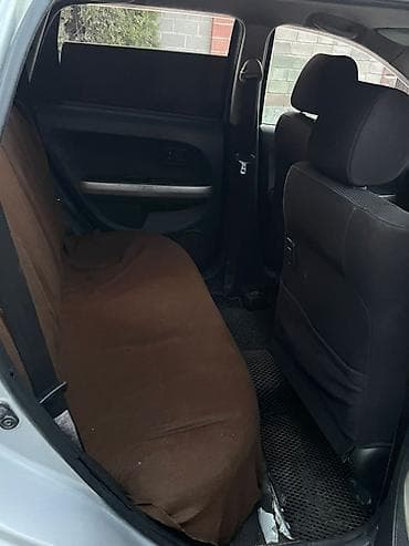 Продажа авто: Toyota Ist: 2003 г., 1.3 л, Автомат, Бензин, Хэтчбэк — 4