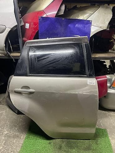 продаю ист: Дверь Задняя правая Toyota, Б/у, Оригинал — 1