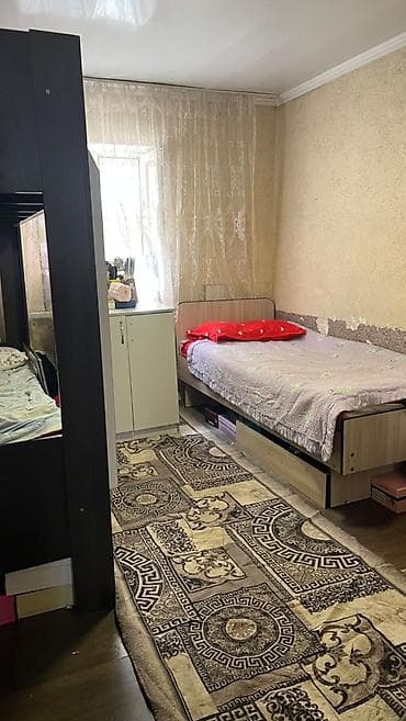 иностранцам: Продаётся дом. Спальня,залкоридор,кухня,санузел. Можно под — 2