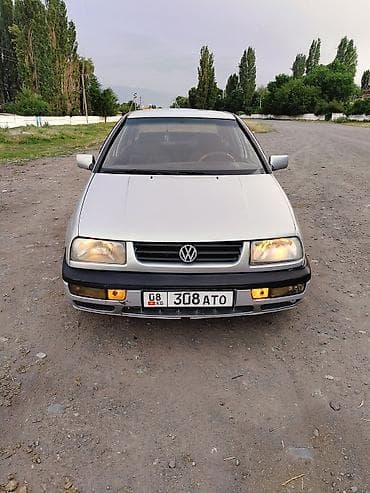 vin code: Volkswagen Vento: 1993 г., Седан — 1