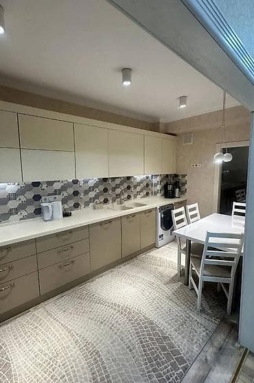 предлогайте варианты: 3 комнаты, 110 м², Элитка, 3 этаж — 10
