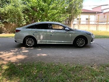 машина golf: Hyundai Sonata: 2018 г., 2 л, Автомат, Газ, Седан — 10