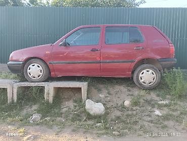 Volkswagen Golf: 1995 г., 1.6 л, Механика, Бензин, Хэтчбэк — 2