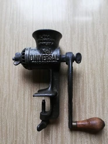 флаг кыргызстана 1898: ПРОДАЮ СТАРИННУЮ АНТИКВАРНУЮ МЯСОРУБКУ. ГОД ВЫПУСКА 1899. АМЕРИКА. В — 1