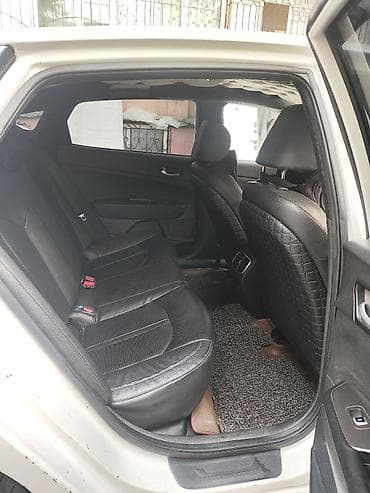 210 сиденья: Kia K5: 2018 г., 2 л, Автомат, Газ, Седан — 9