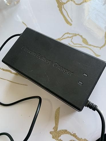 Зарядное устройство для литий-ионных аккумуляторов (Li-ion) - Модель