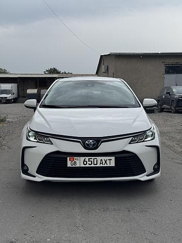 Унаа сатуу: Toyota Corolla: 2023 г., 1.8 л, Вариатор, Гибрид, Седан — 1