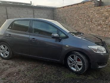 golf 5: Toyota Auris: 2008 г., 1.6 л, Робот, Бензин, Хэтчбэк — 3