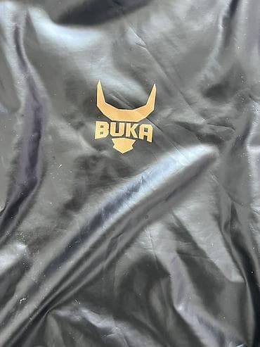 Прокат одежды: Куртка-ветровка BUKA с капюшоном - Цвет: черный, глянцевый - — 2