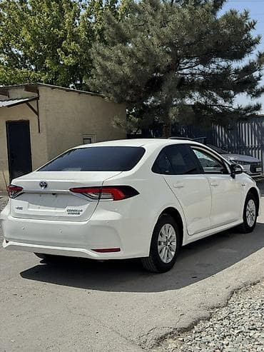 1 jz: Toyota Corolla: 2022 г., 1.8 л, Вариатор, Гибрид, Седан — 3