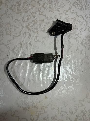 Мазда 323 датчик каленвала