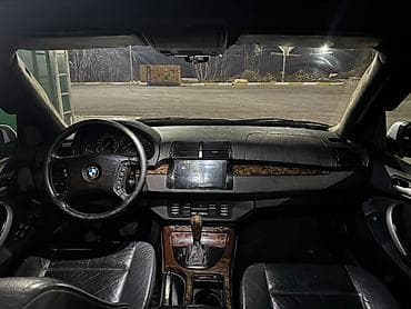 авто в такси: BMW X5: 2000 г., 4.4 л, Автомат, Бензин, Кроссовер — 5