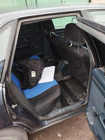 тойота приус с: Audi 100: 1991 г., Седан — 8