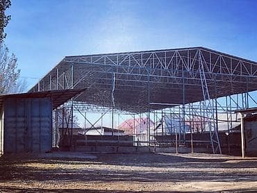 сдаю места дордой: Рядом с рынком Дордой сдается склад 365кв2 с навесом, до Джунхай 800м — 1