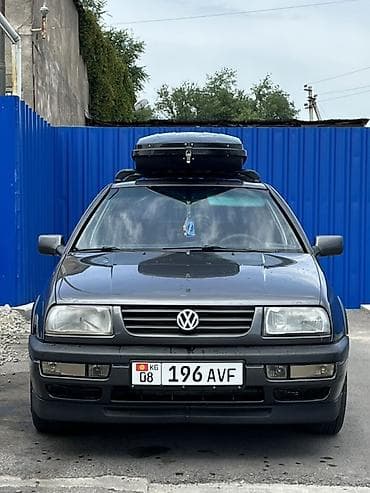стекло подёмник: Volkswagen Vento: 1993 г., 2 л, Механика, Бензин, Седан — 2