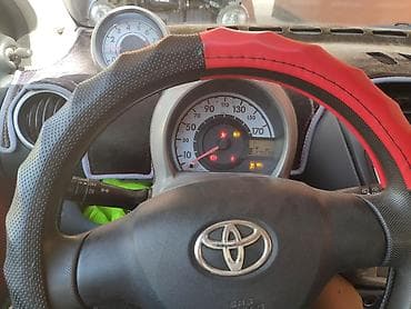Toyota Aygo: 2008 г., 1 л, Механика, Бензин, Хэтчбэк — 6
