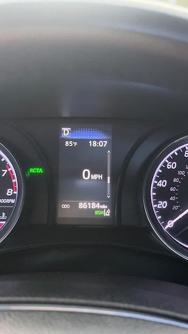 америки: Toyota Camry: 2020 г., 2.5 л, Автомат, Бензин, Седан — 6