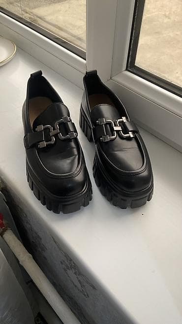 s это какой размер мужской одежды: Лоферы, 37, Новый, цвет - Черный — 2