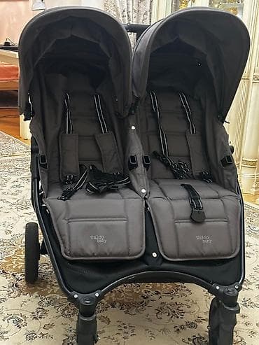 для близняшек: Коляска, цвет - Серебристый, Б/у — 6