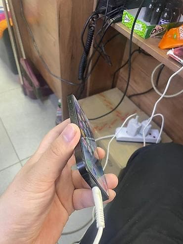 телефон афон: IPhone 14 Pro, Черный, Кабель — 3