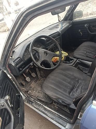 гонычные машины: BMW 3 series: 1989 г., Седан — 5