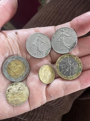 Продаю старых монет Европы Состав по фото: - Франция: 1 франк (1960 at lalafo.kg Продаю старых монет Европы Состав по фото: - Франция: 1 франк (1960
