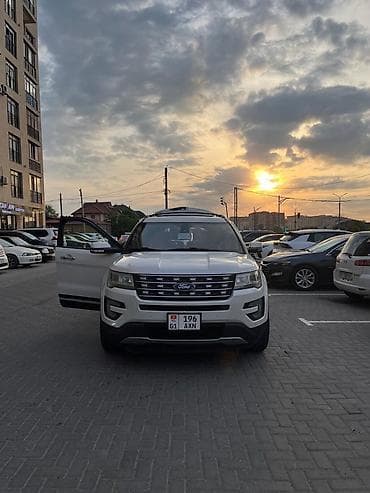 Ford Explorer: 2016 г., 2.3 л, Автомат, Бензин, Кроссовер